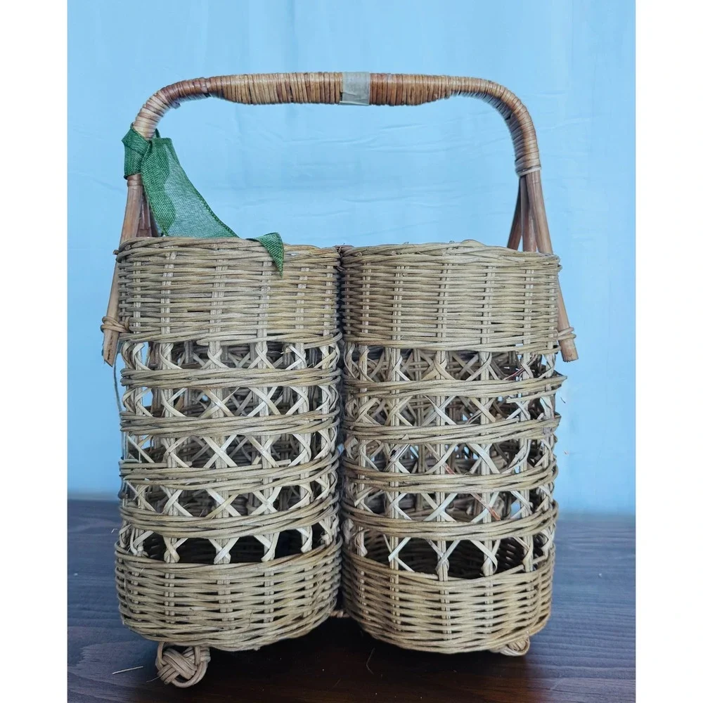 Vintage Woven Wicker Double Wine Bottle Picnic Basket Carrier with Lid Handle